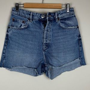 NWT Zara high rise button fly shorts size 8